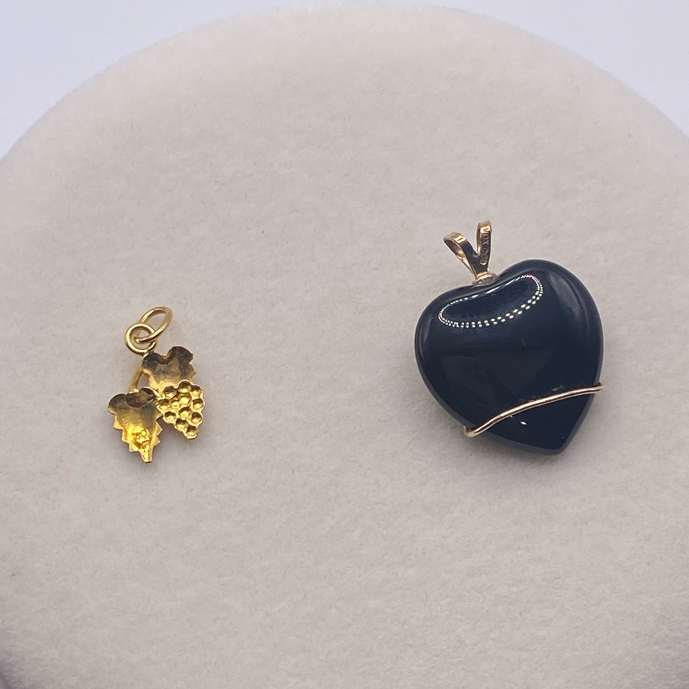 (SOLD) 10k two tone gold onyx pendants - Picture 2 of 6